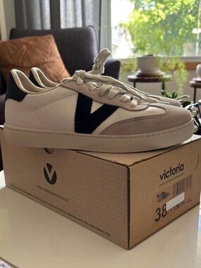 Victoria Berlin Ciclista Leather Sneakers